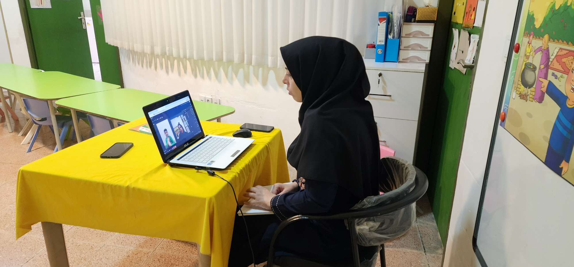 برگزاری کلاس های آنلاین  در محیط اسکای روم