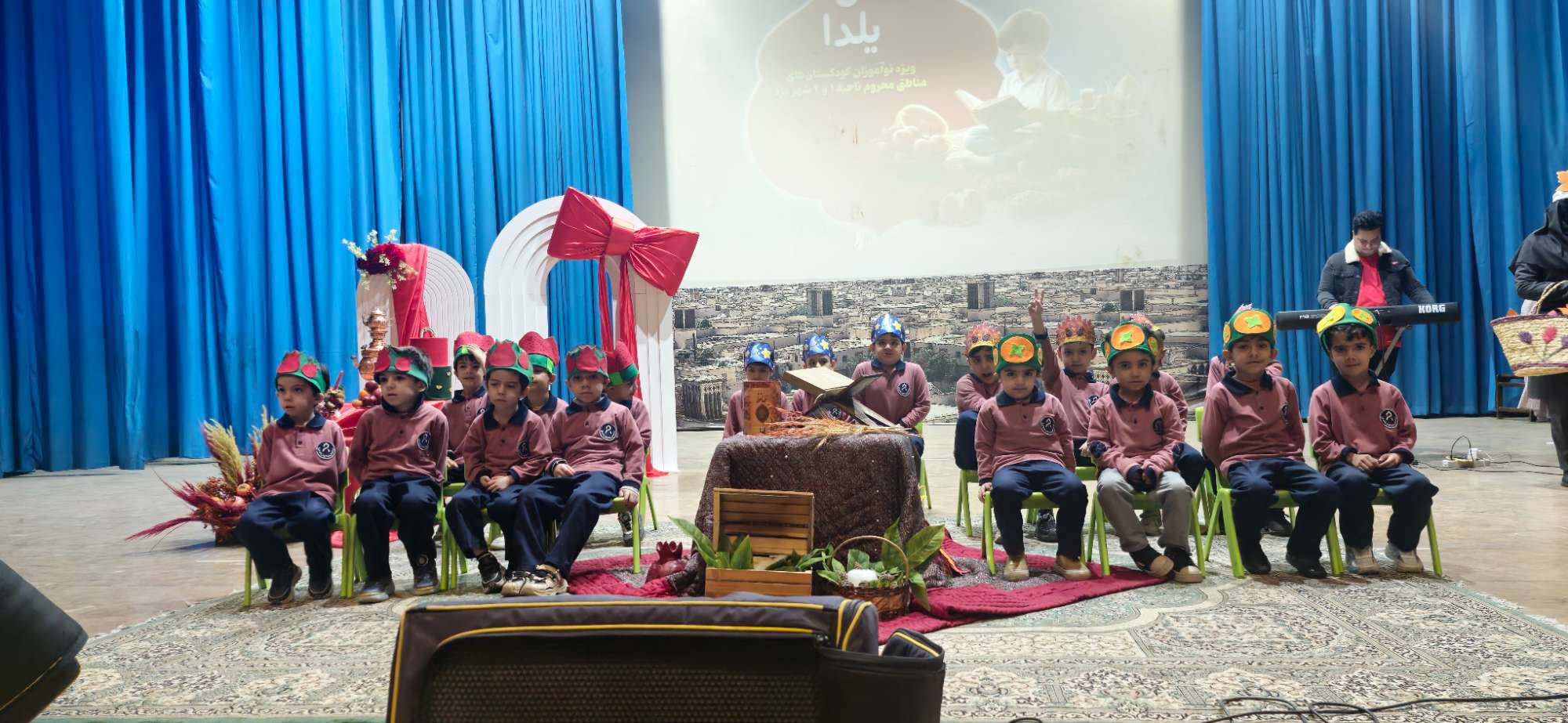 اجرای نمایش «امشب چه خبره؟» توسط نوگلان کودکستان