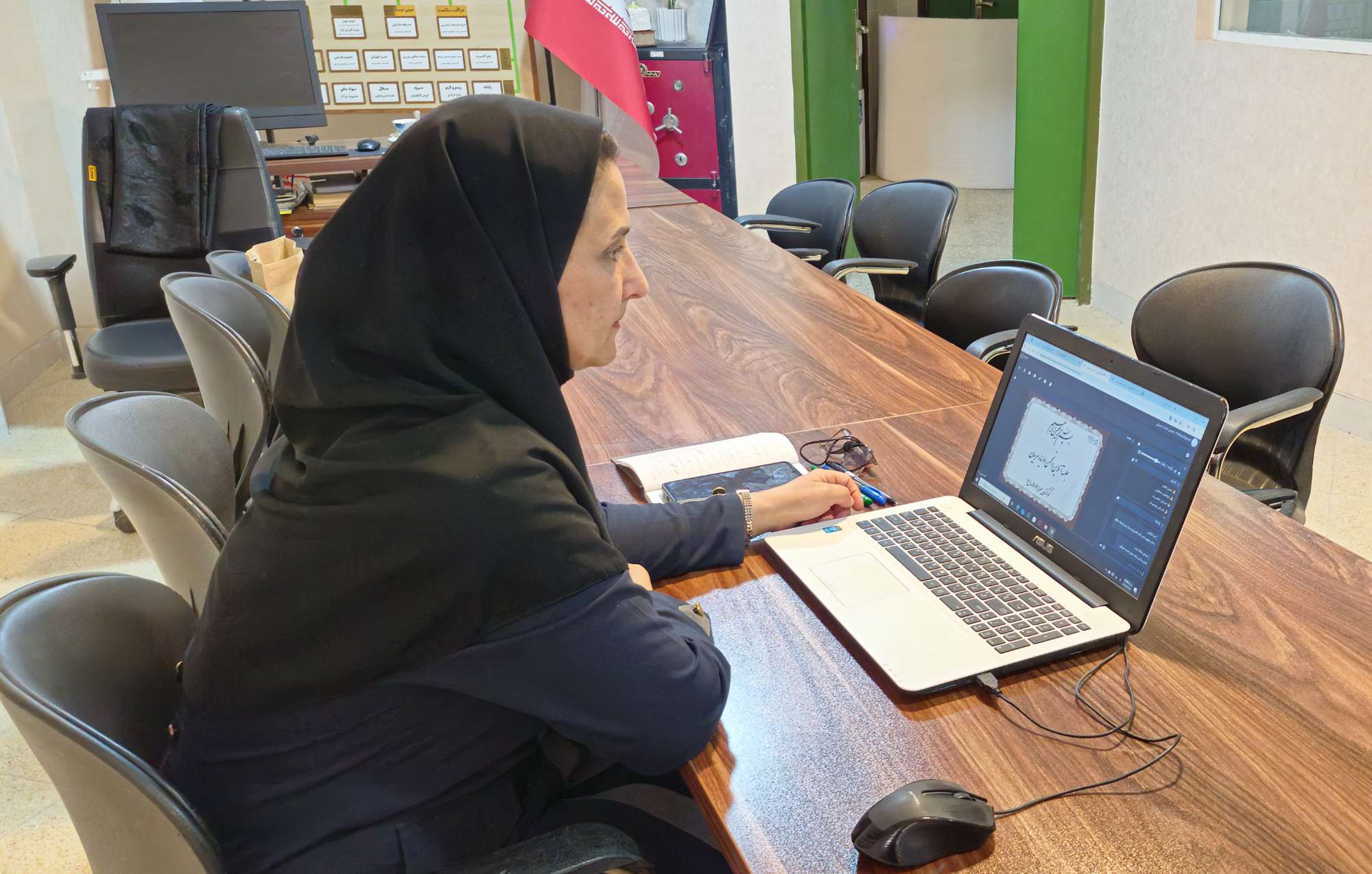 برگزاری جلسه انجمن اولیا در فضای اسکای روم