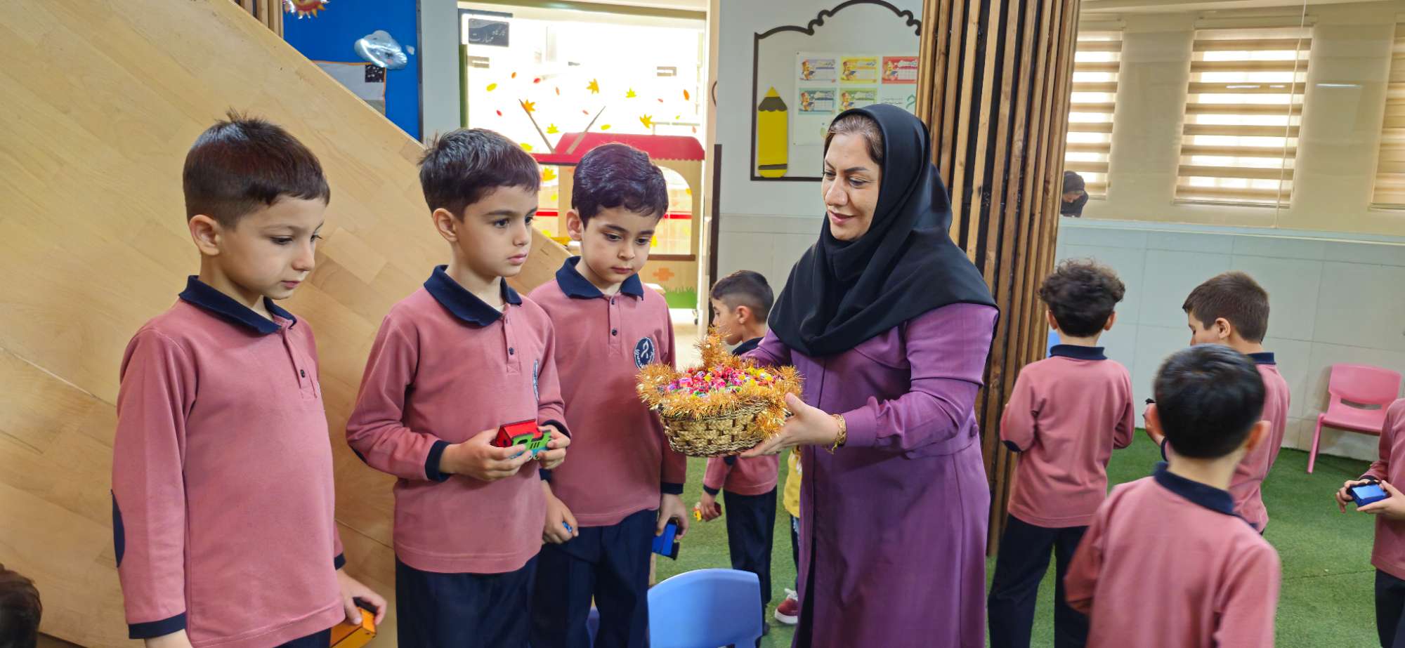 حضور نوگلان در کودکستان و ثبت خاطره ای دلنشین بعد از یک ماه تعطیلی